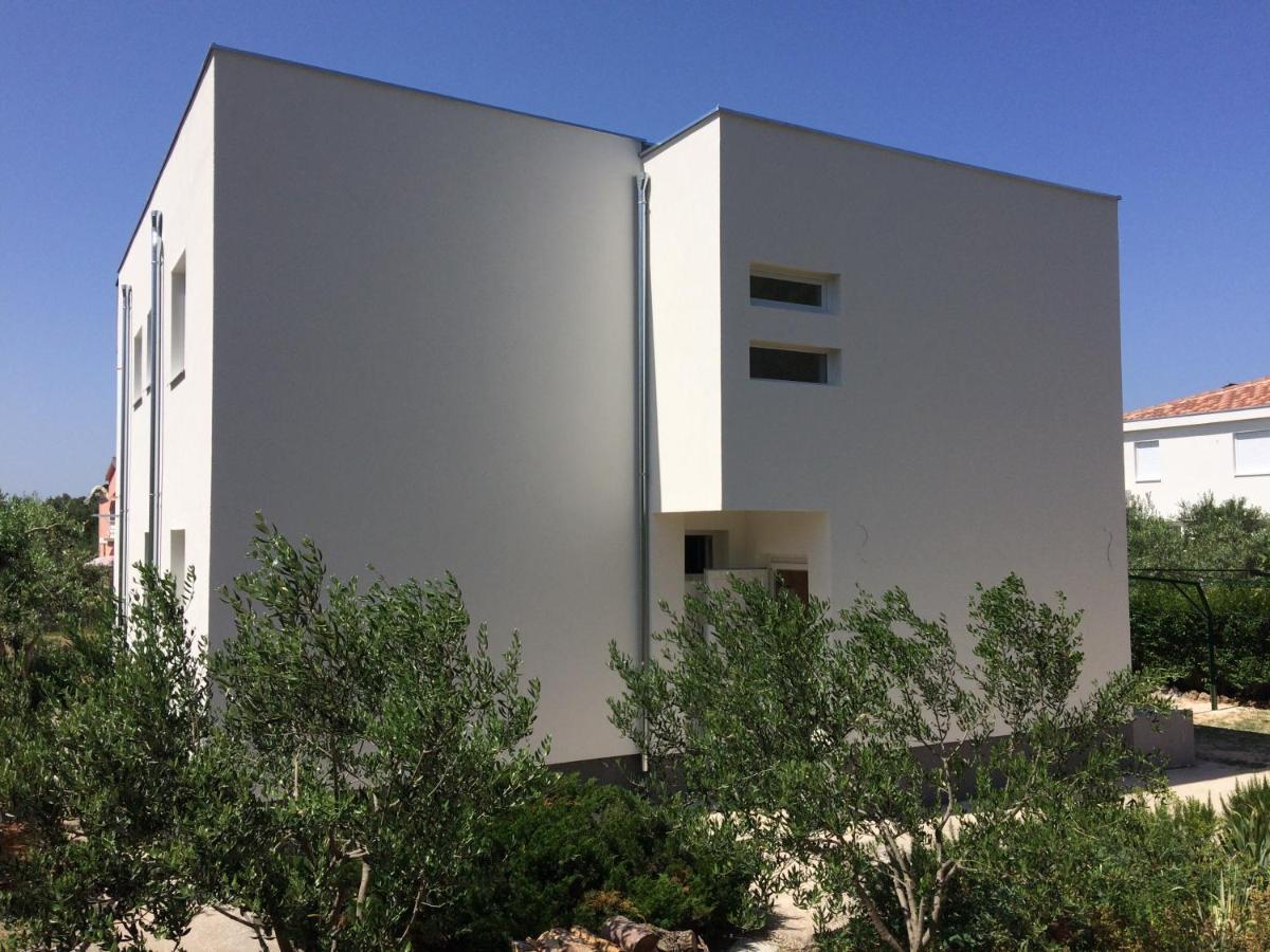 Apartments Lota Starigrad Paklenica Bagian luar foto