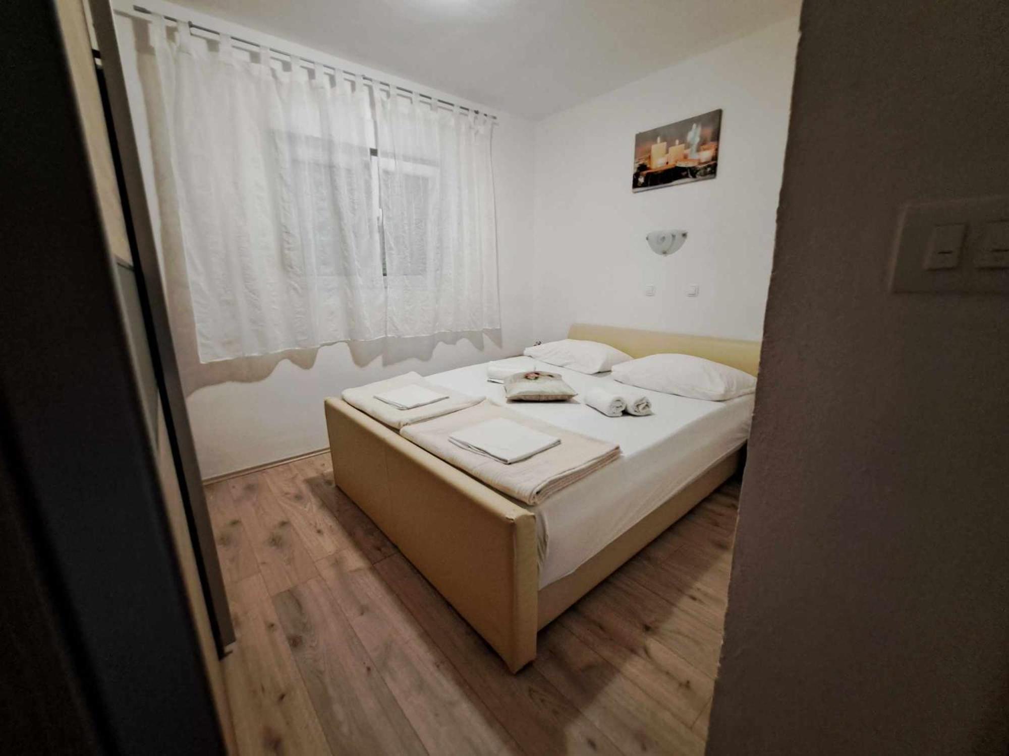 Apartments Lota Starigrad Paklenica Bagian luar foto